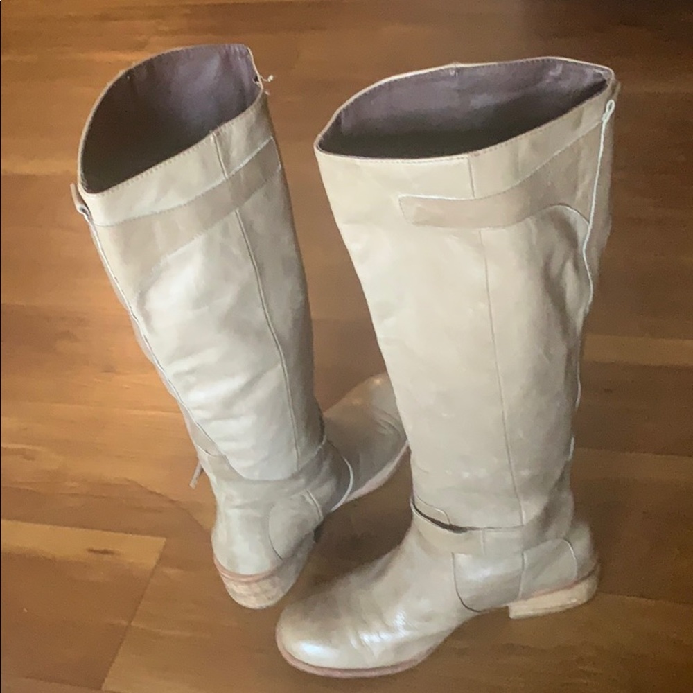 Women Boots -  Vero Cuio Dolce Vita